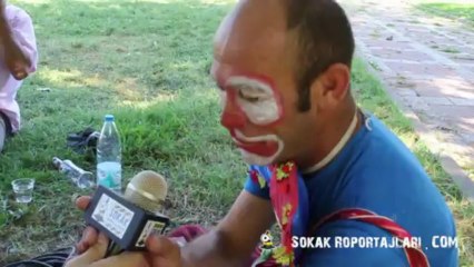 Sokak Röportajları - Twitter ile Facebook arasındaki fark nedir_