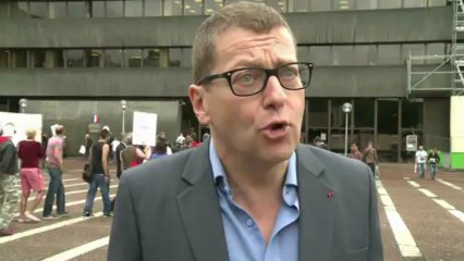 Manifestation à Bobigny en faveur des étrangers malades