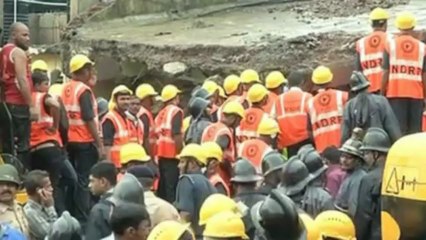 Building collapses in Mumbai leaving five dead