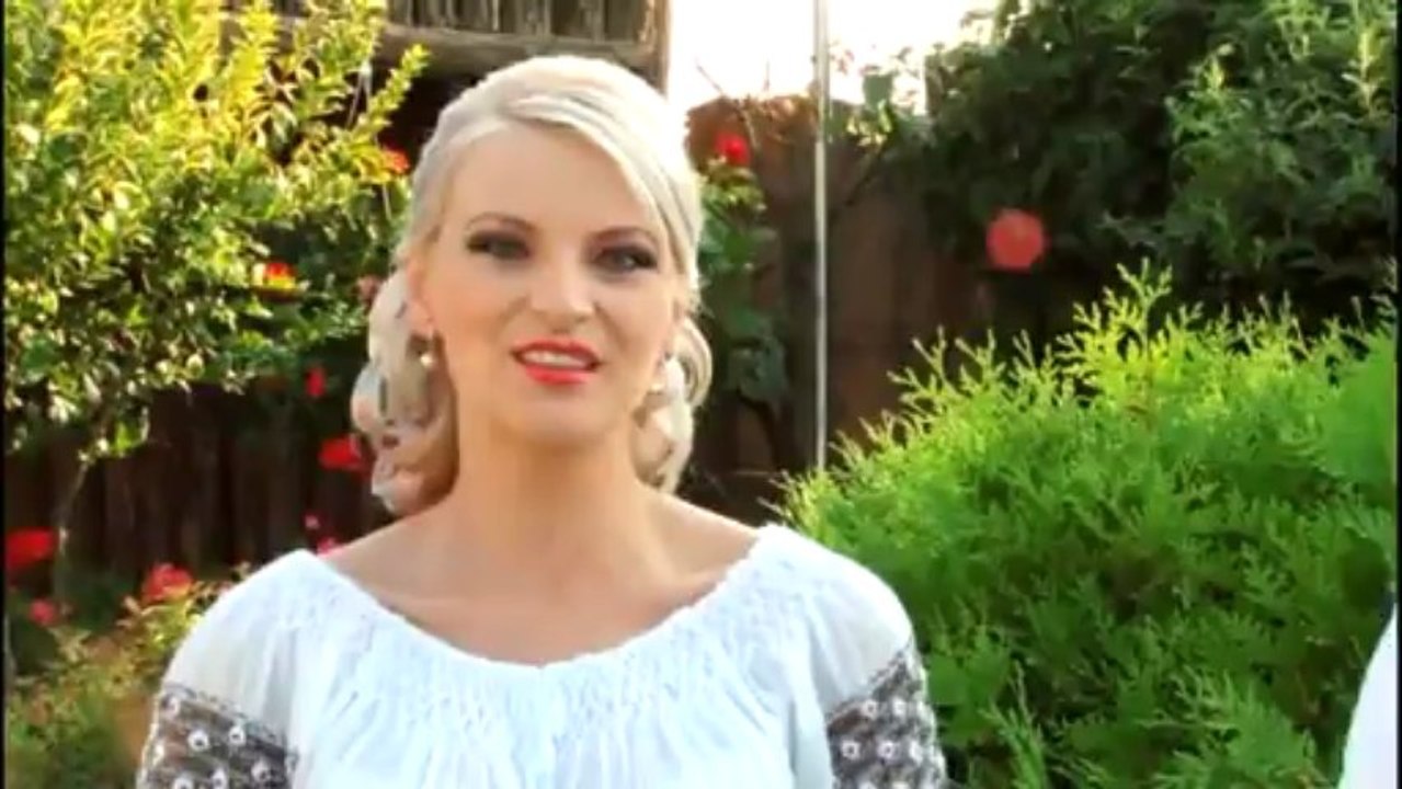 Ghita Munteanu si Lena Miclaus   Ce dulce e sarutul tau  2013