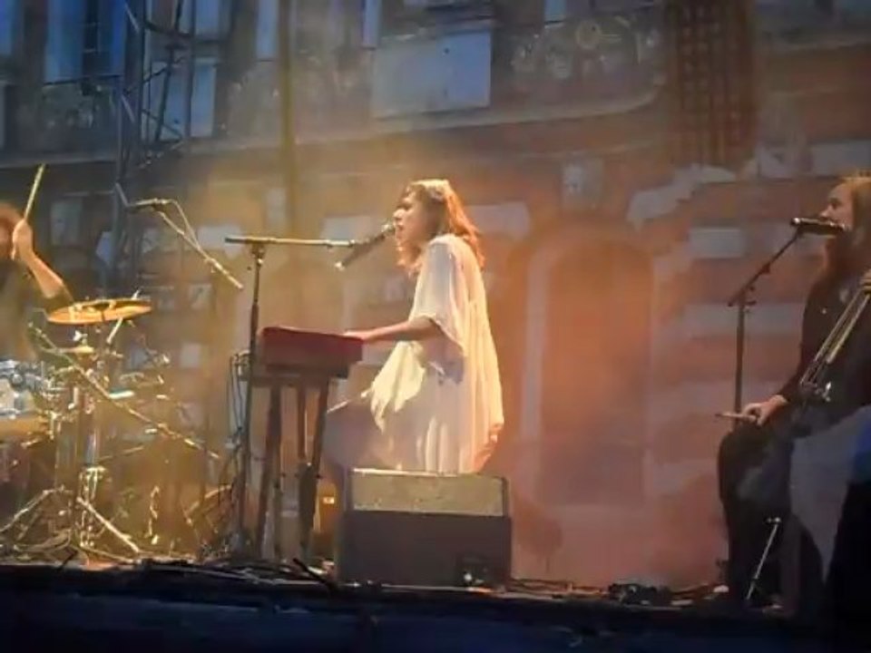 Cats on trees. groupe musical présent à la fête de la musique sur la Place du Capitole de Toulouse, hier le vendredi 21 juin 2013.