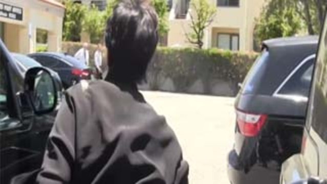 Kris Jenner Chased By The Paparazzi - Don't Miss It