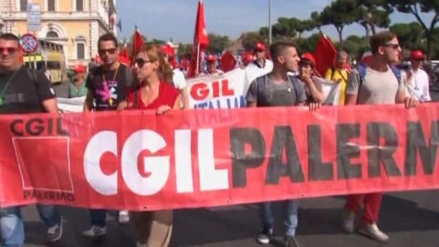 Thousands march in Rome anti-austerity demo