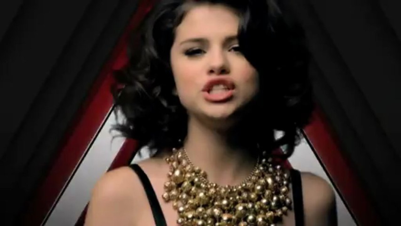 Selena Gomez - Naturally PV