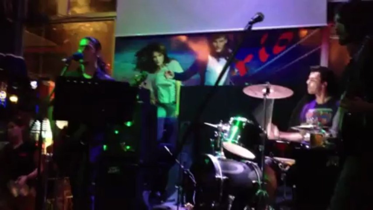 Alabora - Hala aşk varmı