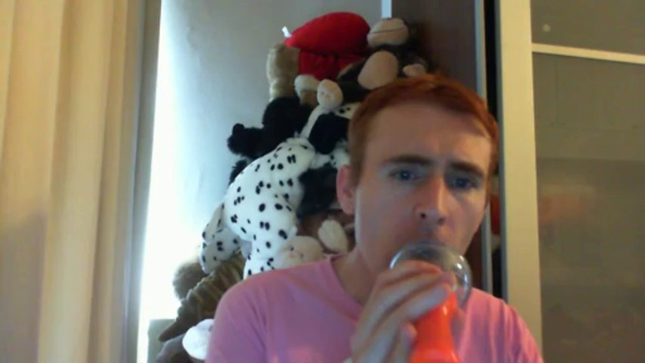 Wiwi égratigne "venez danser" de Stephan Eicher