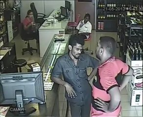 Three guys rob in a liqor shop.  Week hearted please dont watch