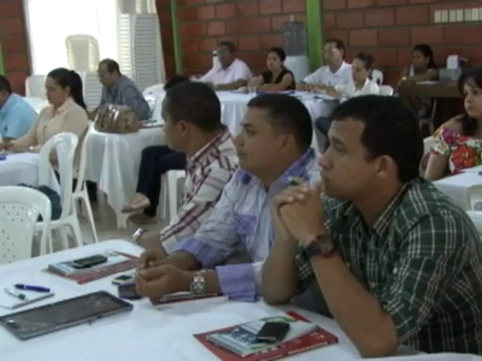 Se realizó seminario taller dirigido a empresarios y  contadores por profesionales independientes