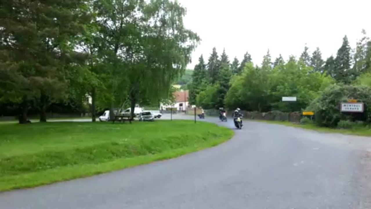 33ème rallye des Grands-Mères Motos 9-6-2013 vidéo 2 réalisée par François