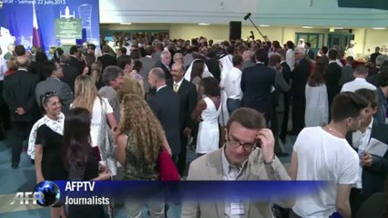 Hollande salue la déclaration des amis de la Syrie