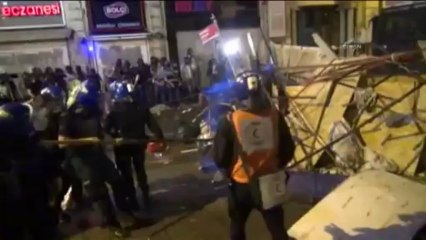 Police clash anew with Istanbul protesters