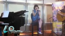 Angy Cantando “Die With Me” en el concierto privado con Skechers
