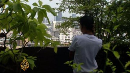 Migrants work in poor conditions in Thailand