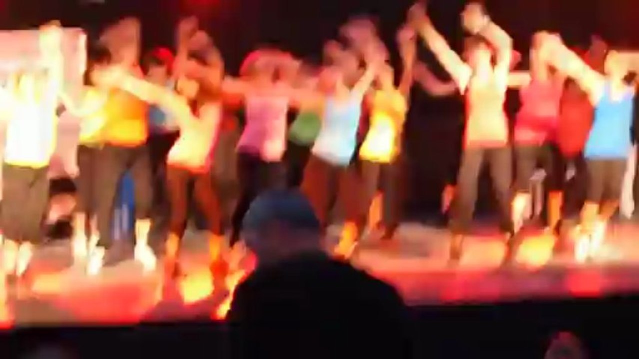 Gala de danse 22 06 2013 Colombiers  le groupe ZUMBA !