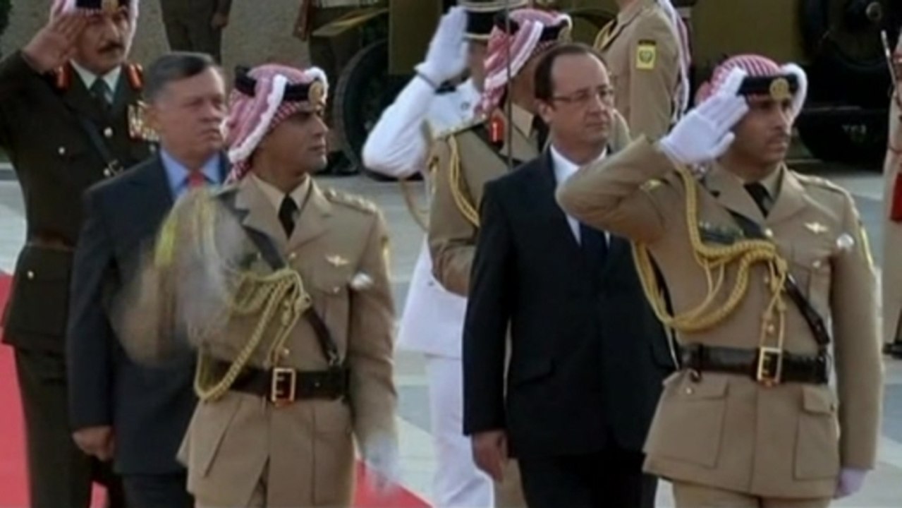 Hollande arrives in Jordan