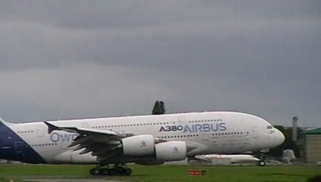 Salon du Bourget 2013 - Atterrissage de l'Airbus A380