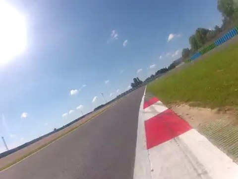 cam arriere R1 Erika Magny cours 2013