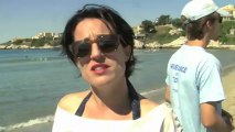 Distribution de cendriers de plage à Martigues- Sophie Degioanni, adjointe PS à l'environnement