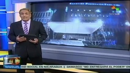 Griegos se manifiestan contra cierre de Radio y Televisión Pública