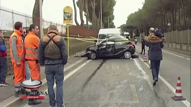 Un morto e 11 feriti, le prime immagini dell'incidente a via della Pisana