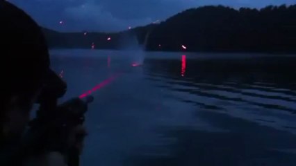 balles tracantes : ricochet dans l'eau