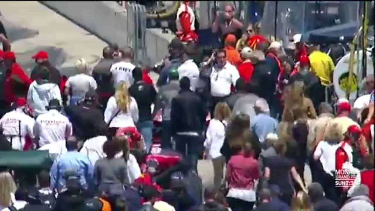 4 voitures en ligne d'arrivée
