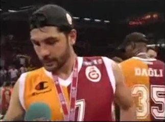 Cenk Akyol Ntv Mikrofonunu Fırlatı