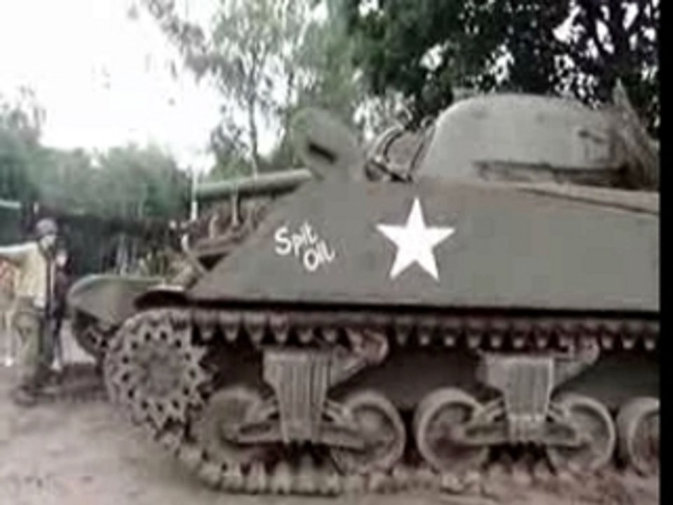 Char Sherman M4 105mm