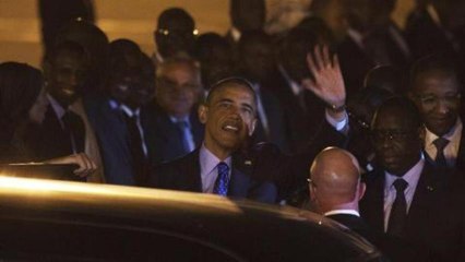 Obama arrives in Africa
