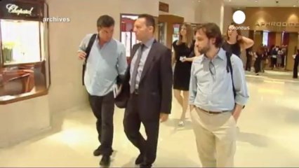 Greek PM reshuffles cabinet amid government crisis