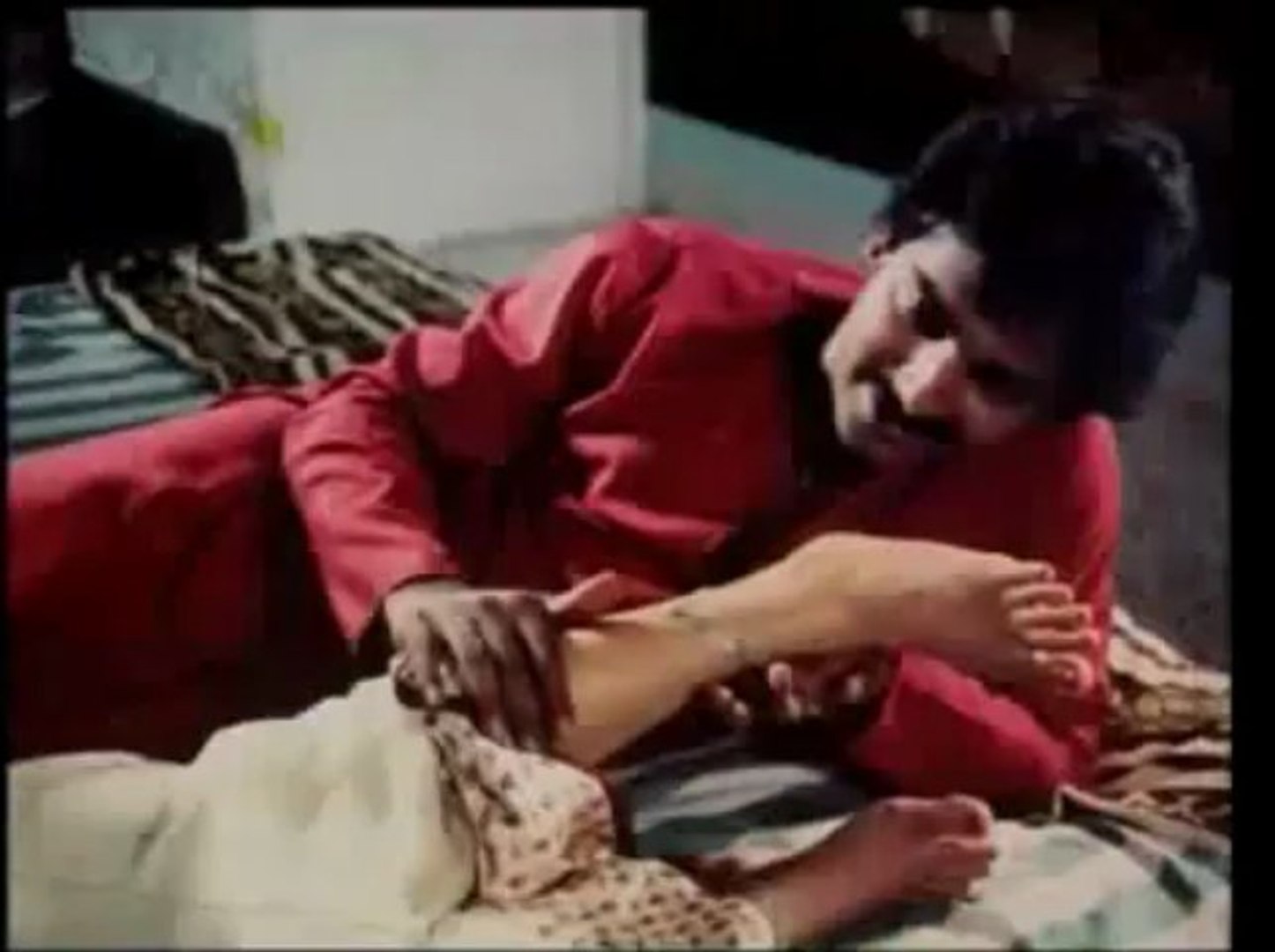 Tamil b grade movie alagiya laila Bumox.com - video Dailymotion