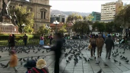 Temps flou - Bolivie La Paz Plaza Murillo -  Extrait