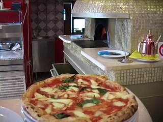 Napoli - La pizzeria sociale Maccarò -1- (24.06.13)