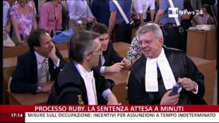 Italianos comentam condenação de Berlusconi