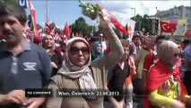 Manifestation des pro et des anti-Erdogan... - no comment