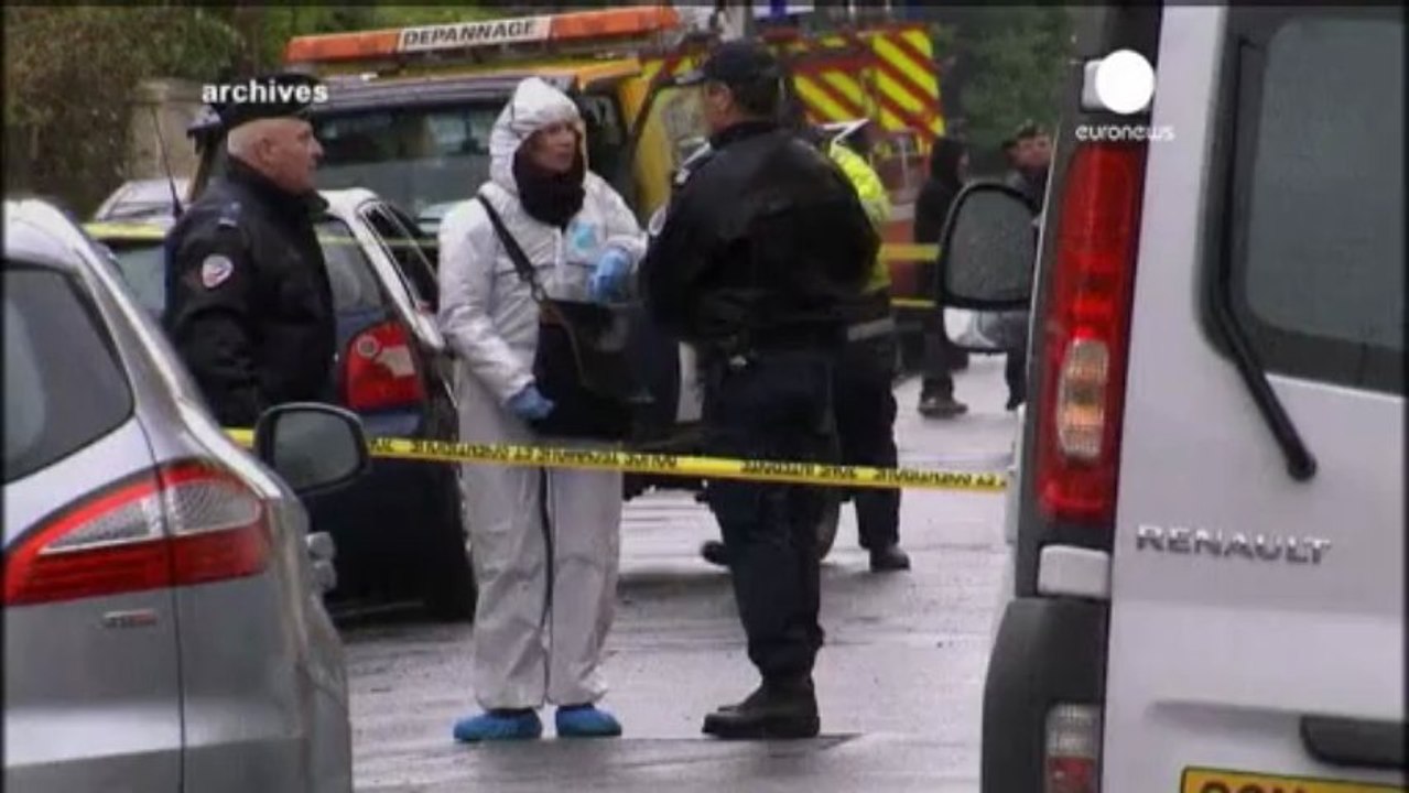 French police swoop on Islamist terror suspects