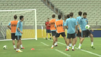 La federazione spagnola nega: "Strip poker? Tutto falso"