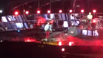 Muse Live @ Stade De France, Paris - Dead Star + New Born (22/06/13)