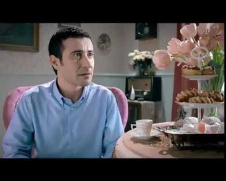 Engin Arda Yapı Kredi Reklamı - bankalar.org