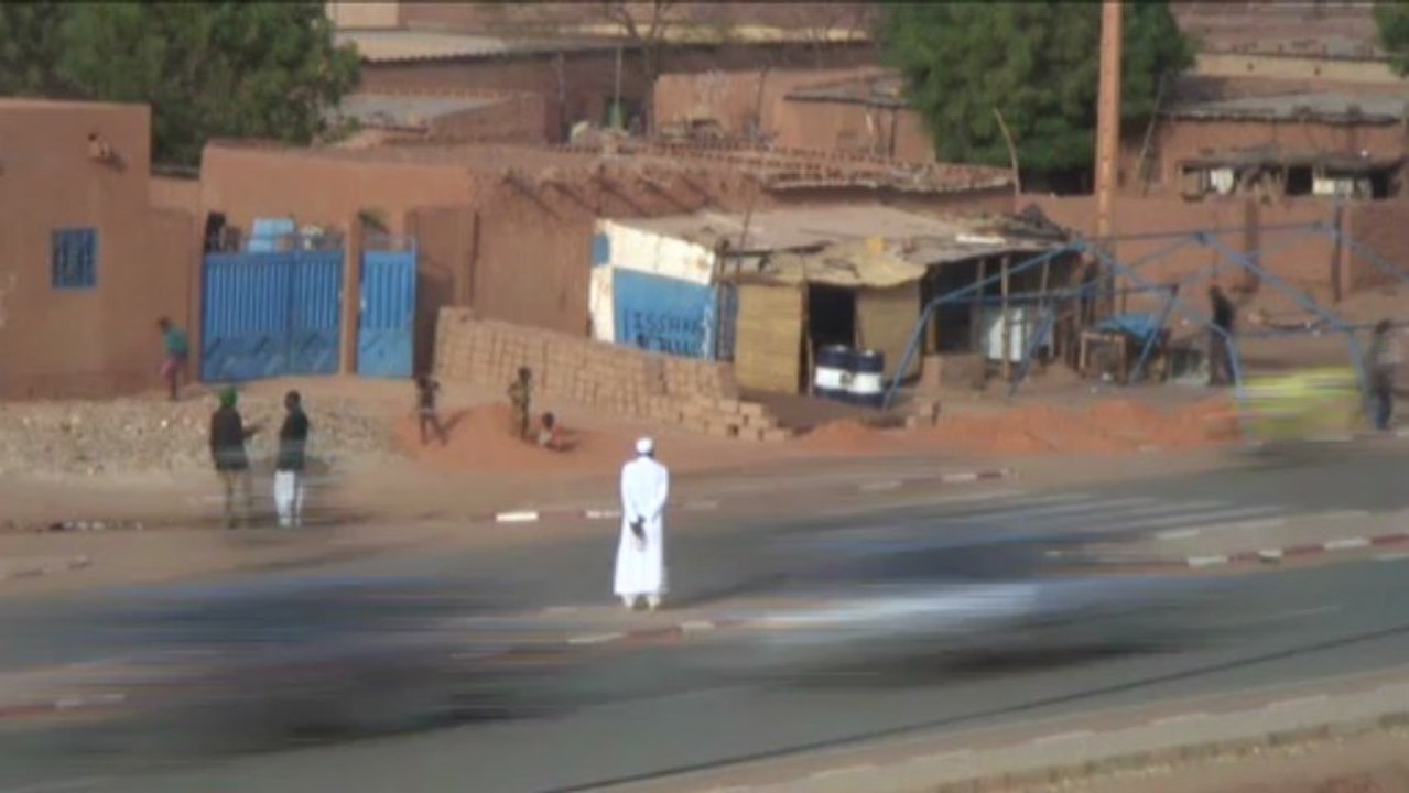 Temps flou - Niger Niamey Quartier du Lazaré Rue ventée – Extrait