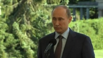 Putin hopes Snowden leaves Moscow soon