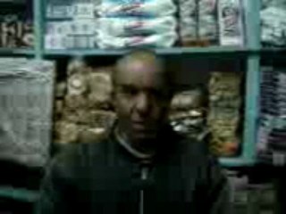 Célèbre chanteur d'eljem parle de ses concerts