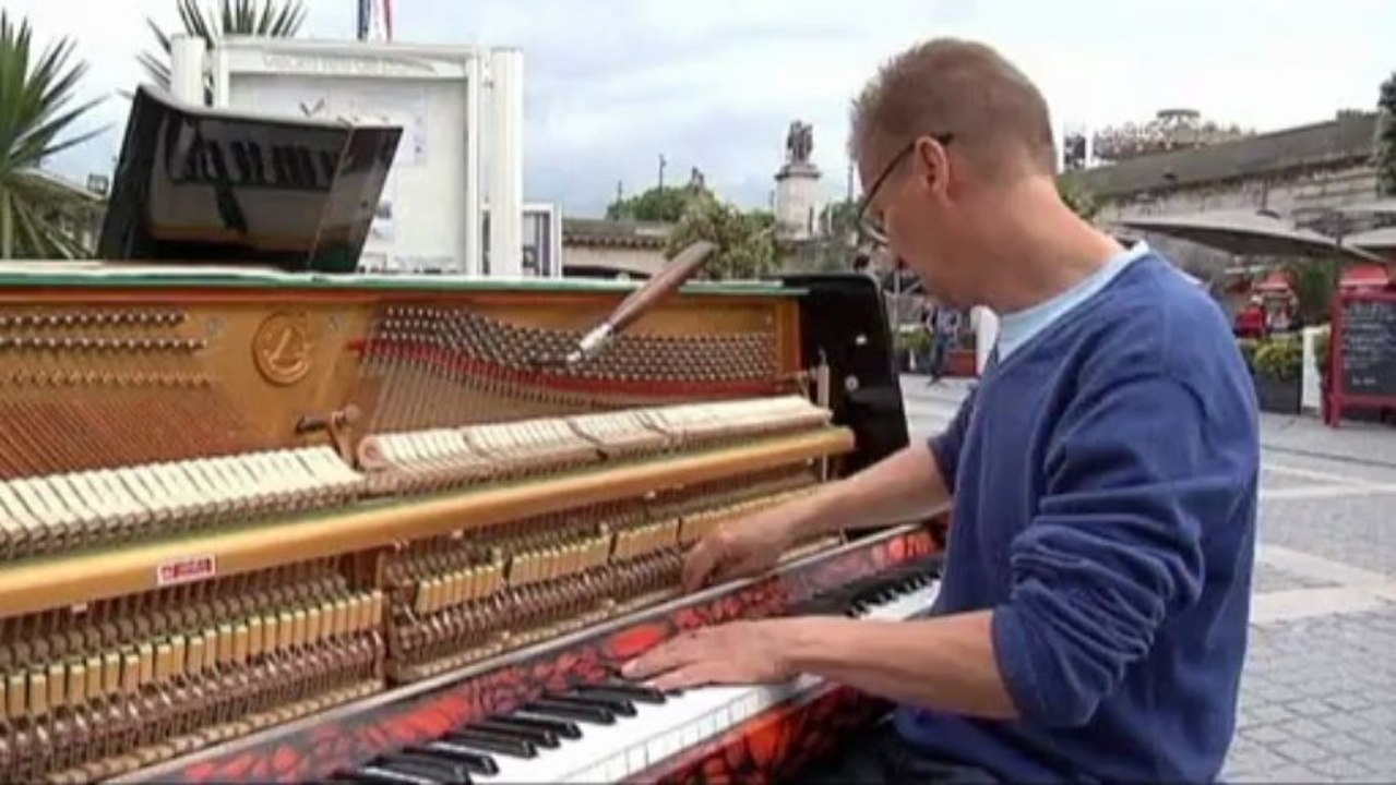 Play Me, I'm Yours