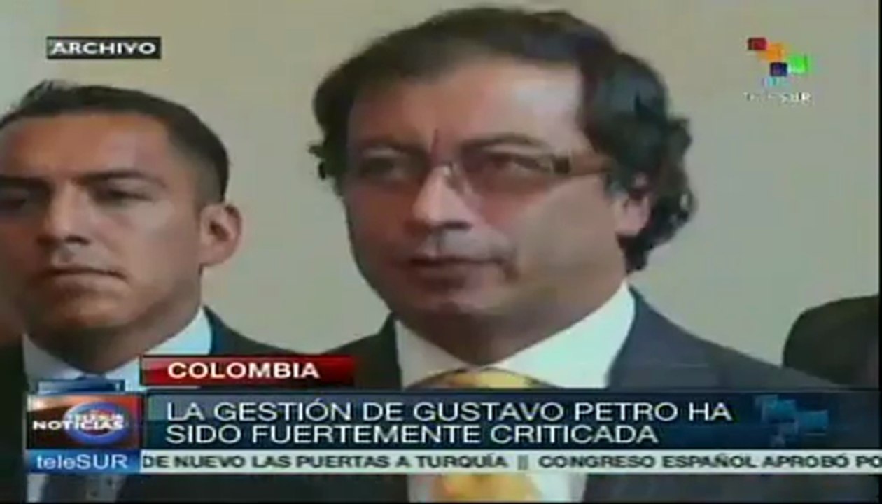Gustavo Petro pide convocar elecciones de revoc...