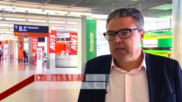 Servicios telefónicos: en el interior de un centro de llamadas | Hecho en Alemania