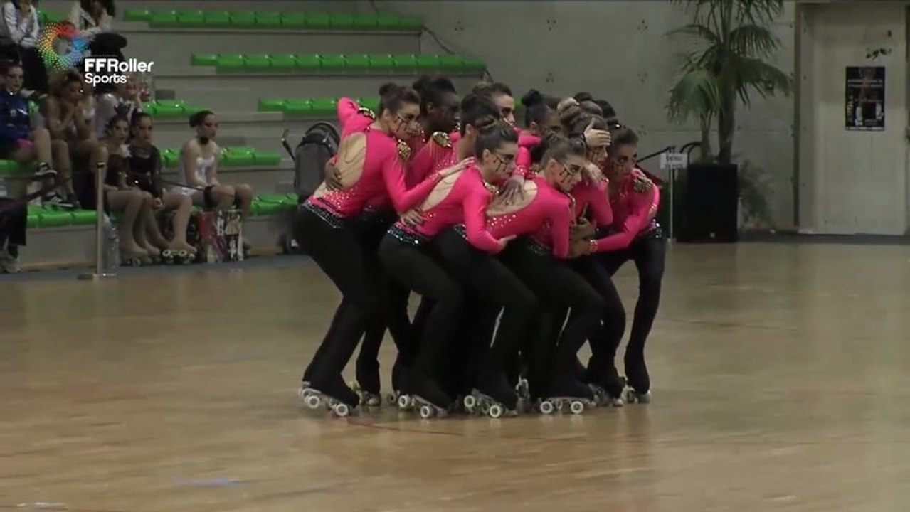 ROLLER ARTISTIQUE - INTERNATIONAL DE GROUPE : Show petit groupe