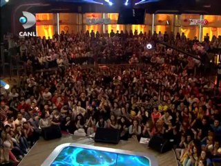 Türk Kızlarında Gıcık Olduğunuz Şeyler (Beyaz Show)