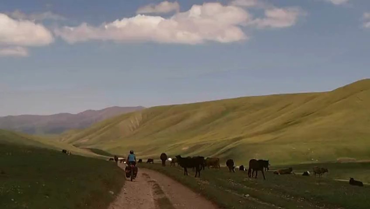 Roues-Libres /En roulant sur le plateau d'Assy - Kazakhstan