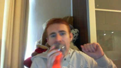 Wiwi égratigne "sur la planche" de La Femme