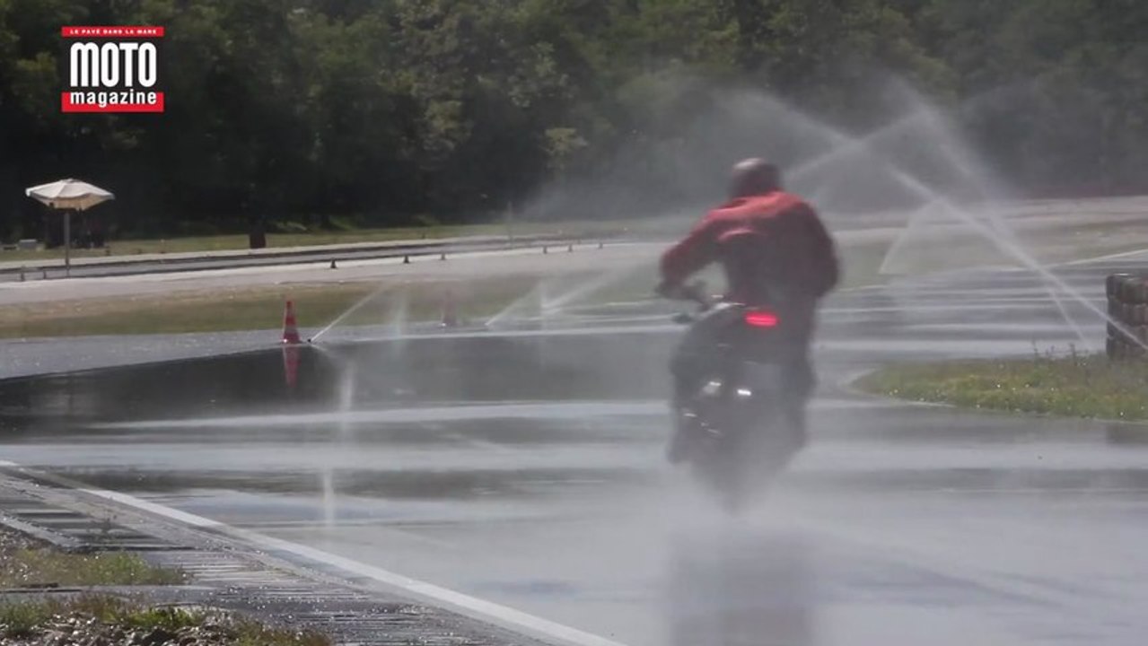 Comparo 6 pneus sport-GT by Moto Magazine : le making-of